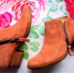 Lucky Brand blush pink booties
